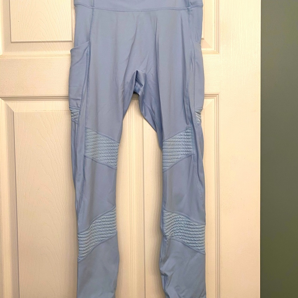 NEW Fabletics motion 365 Moto leggings
